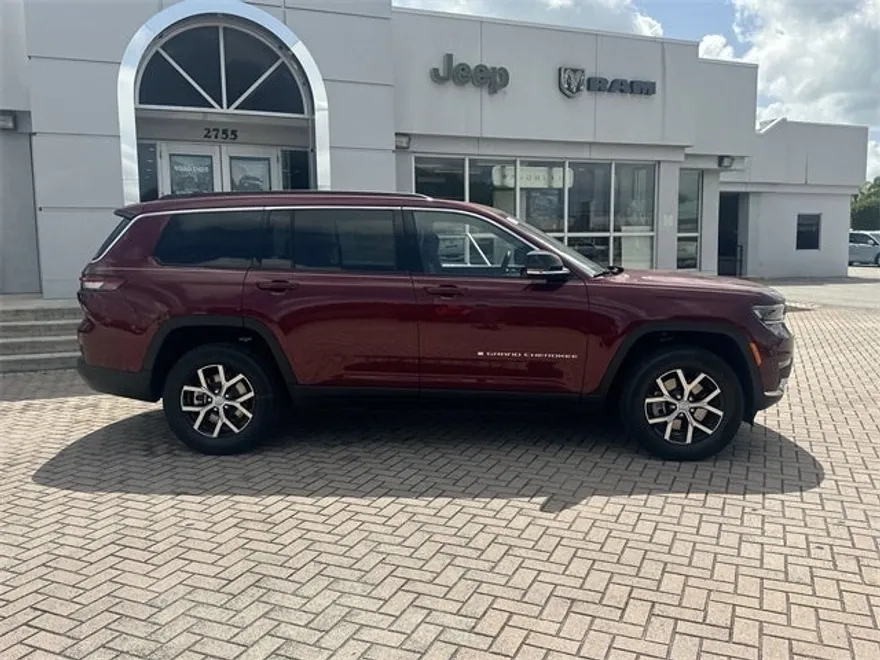 2025 Jeep Grand Cherokee Limited photo 5