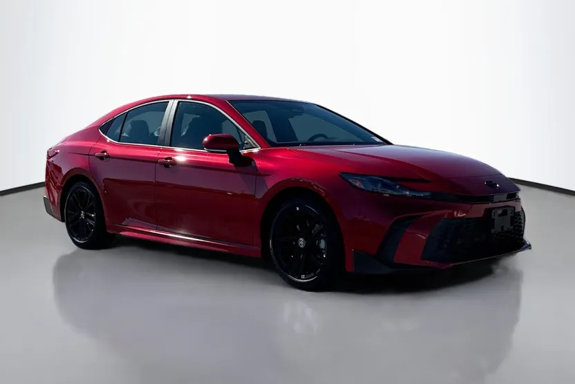 2025 Toyota Camry LE photo 1
