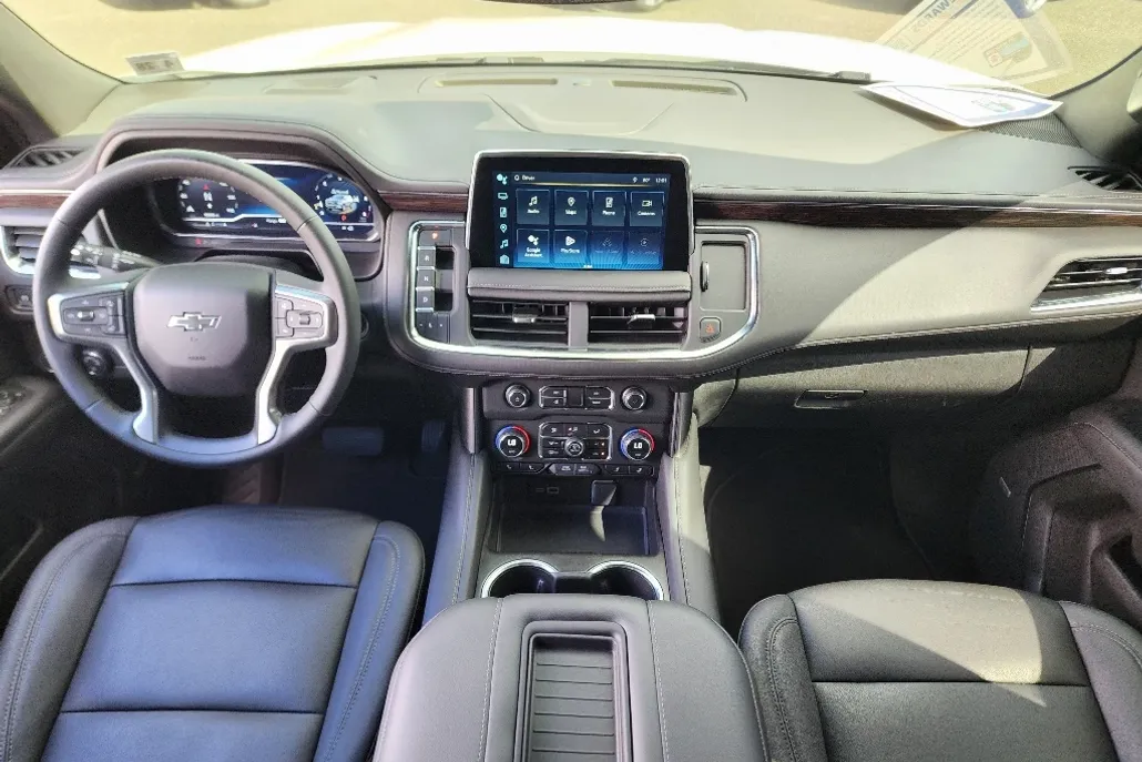 2023 Chevrolet Tahoe Z71 photo 1