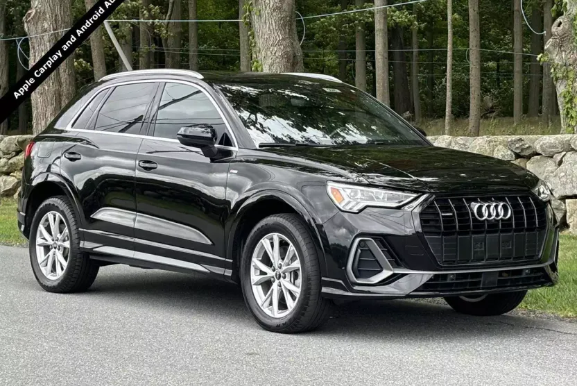 2022 Audi Q3 S line Premium Plus photo 1