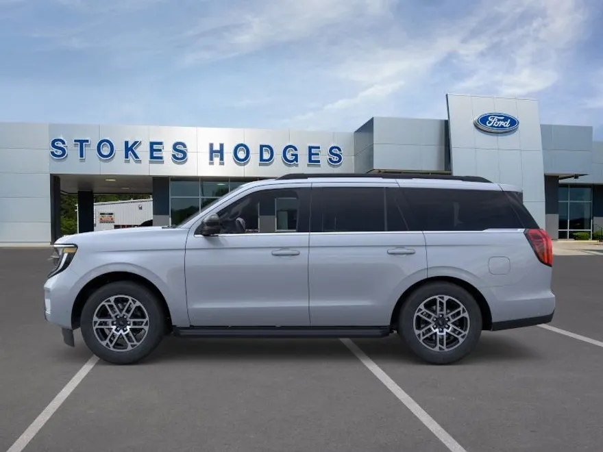 2025 Ford Expedition photo 1