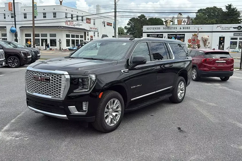 2024 Gmc Yukon XL Denali photo 1