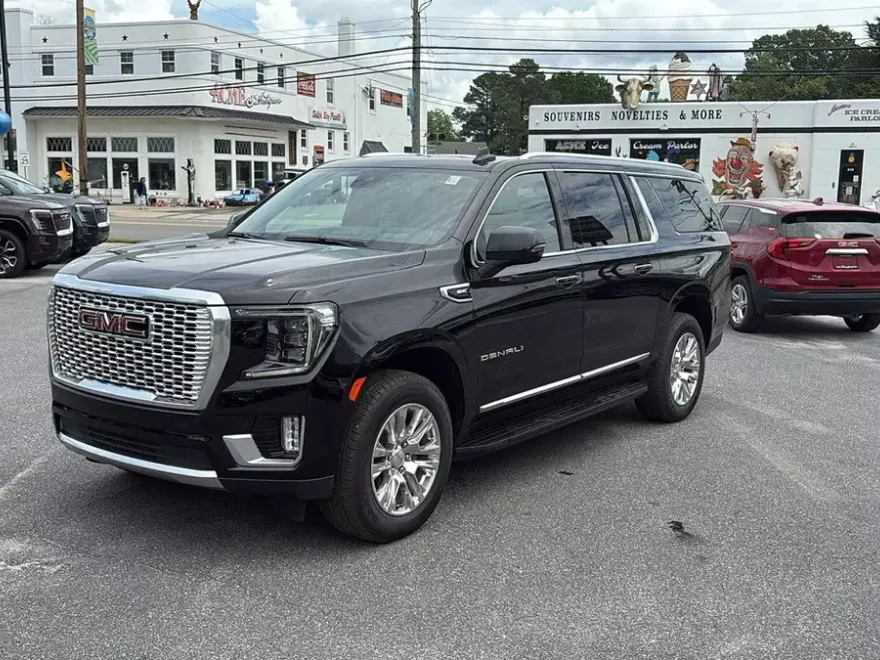 2024 Gmc Yukon XL Denali photo 1