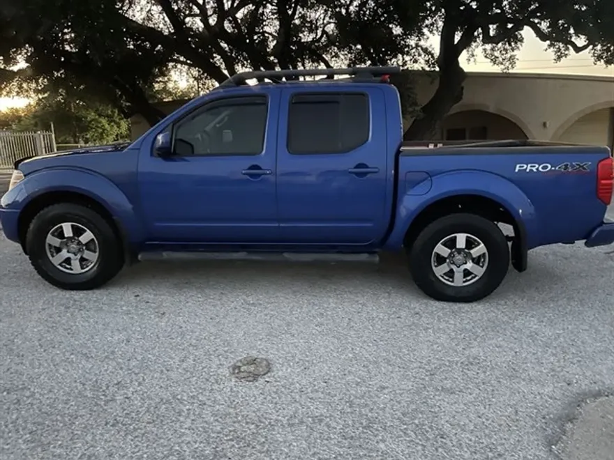 2012 Nissan Frontier photo 1