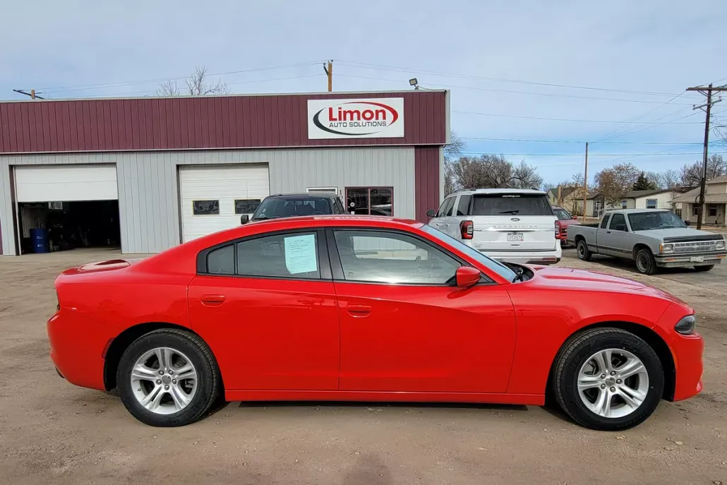 2022 Dodge Charger SXT photo 1