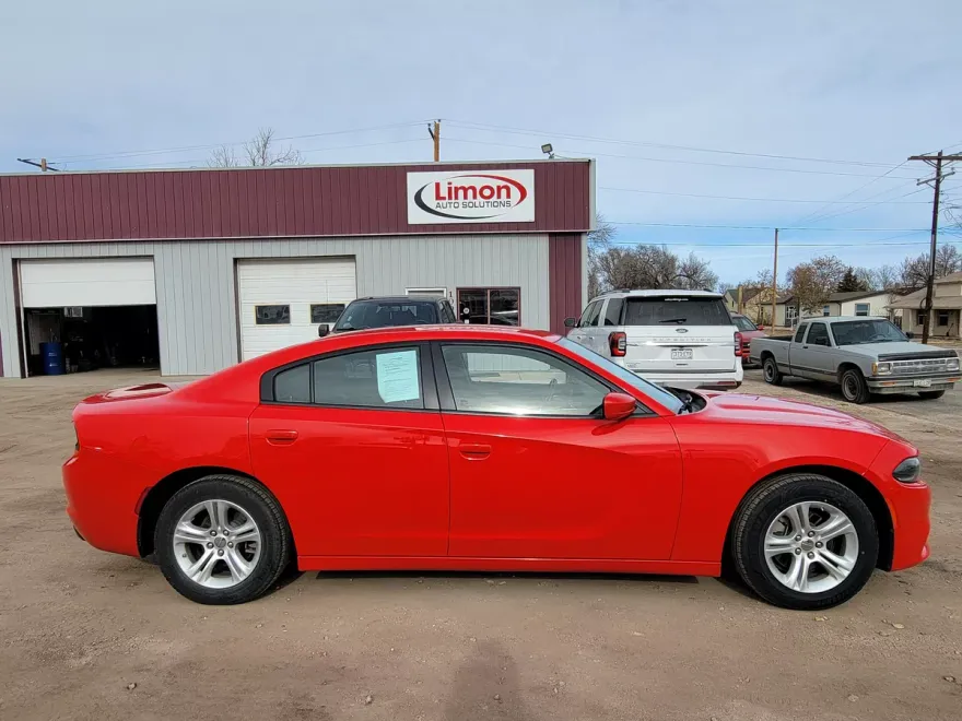 2022 Dodge Charger SXT photo 1