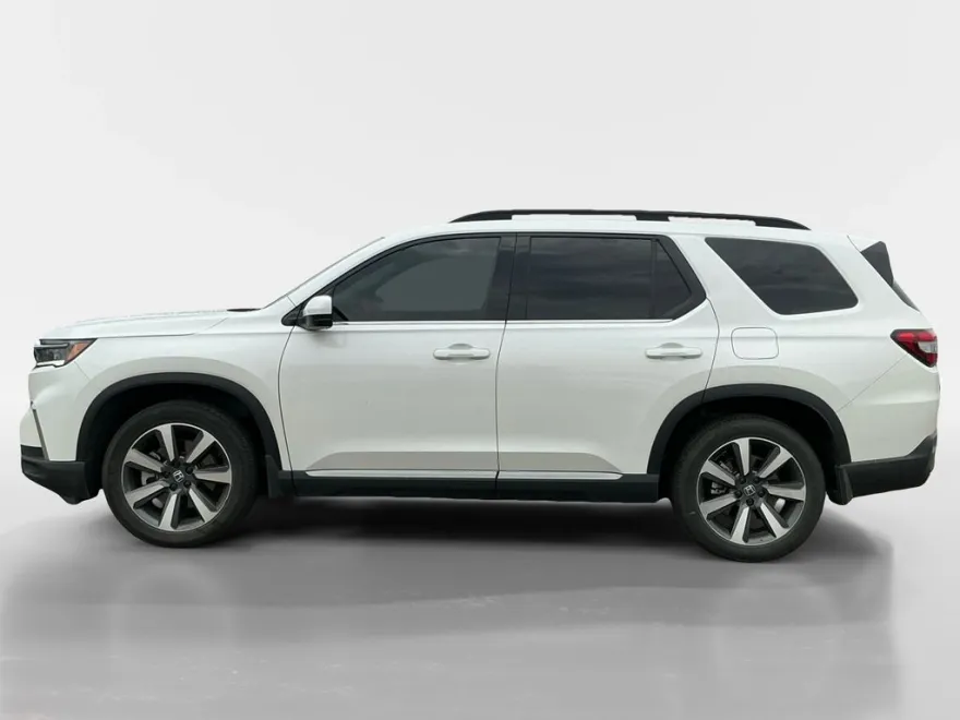 2024 Honda Pilot Touring photo 1