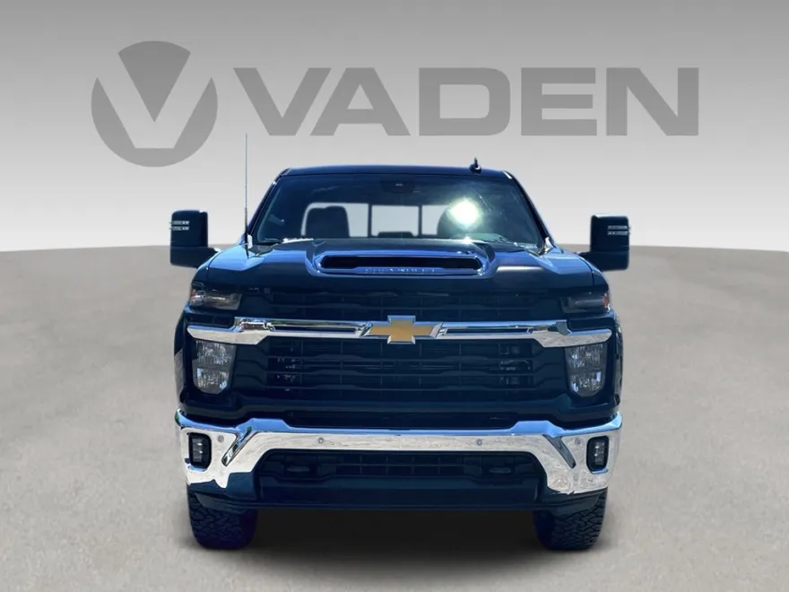2025 Chevrolet Silverado 2500HD LT photo 1
