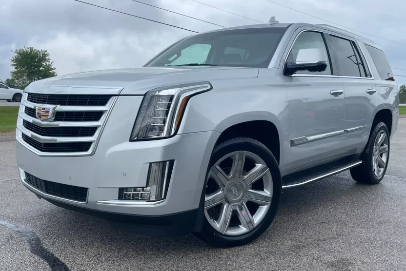 2015 Cadillac Escalade Luxury photo 1