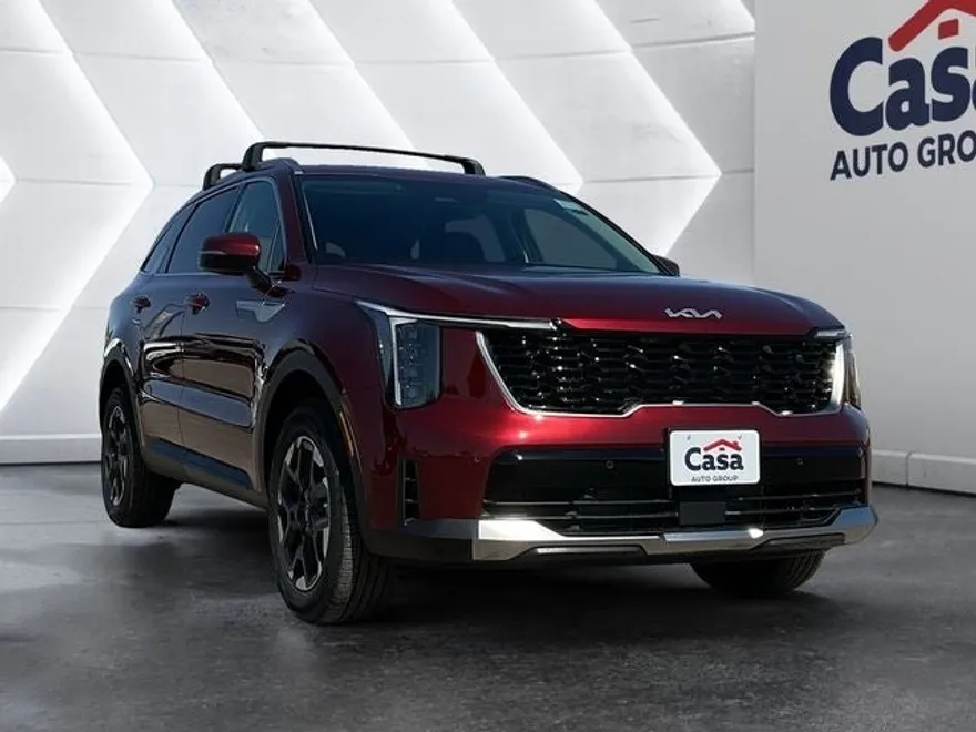 2025 Kia Sorento S photo 1