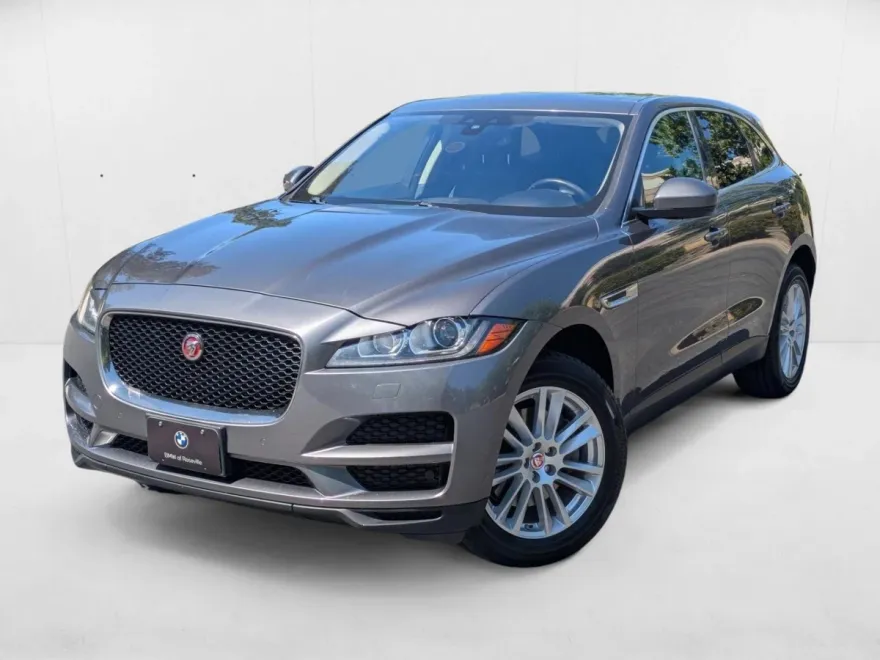 2017 Jaguar F-PACE Prestige photo 1