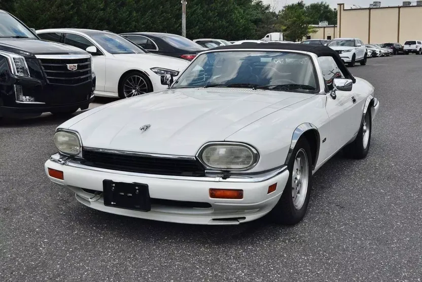 1995 Jaguar XJ photo 1