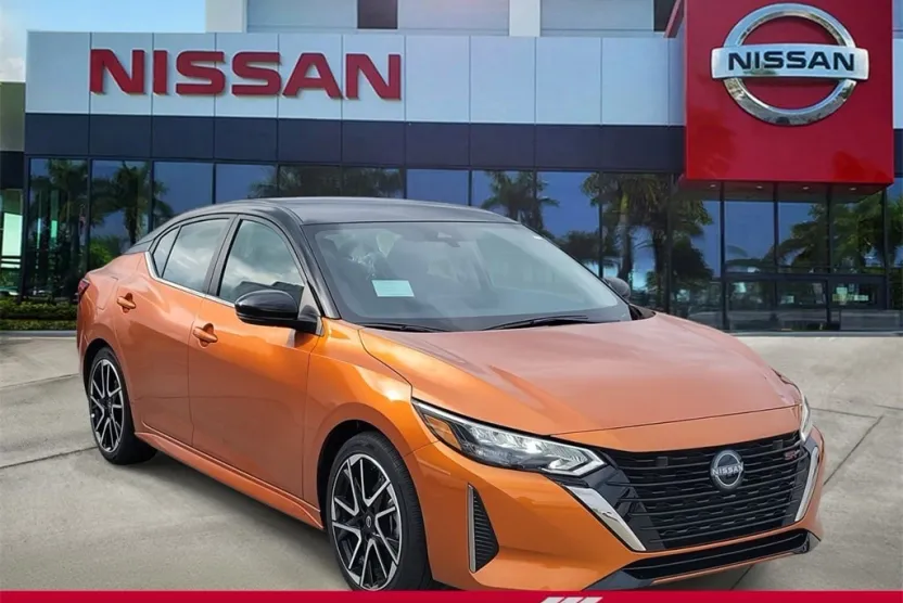 2025 Nissan Sentra SR photo 1