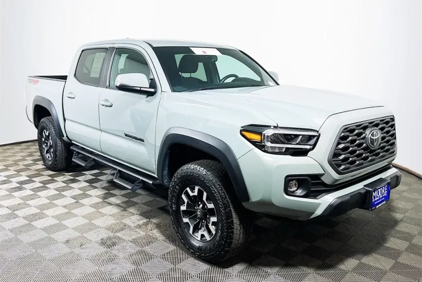 2023 Toyota Tacoma TRD Off-Road V6 photo 1