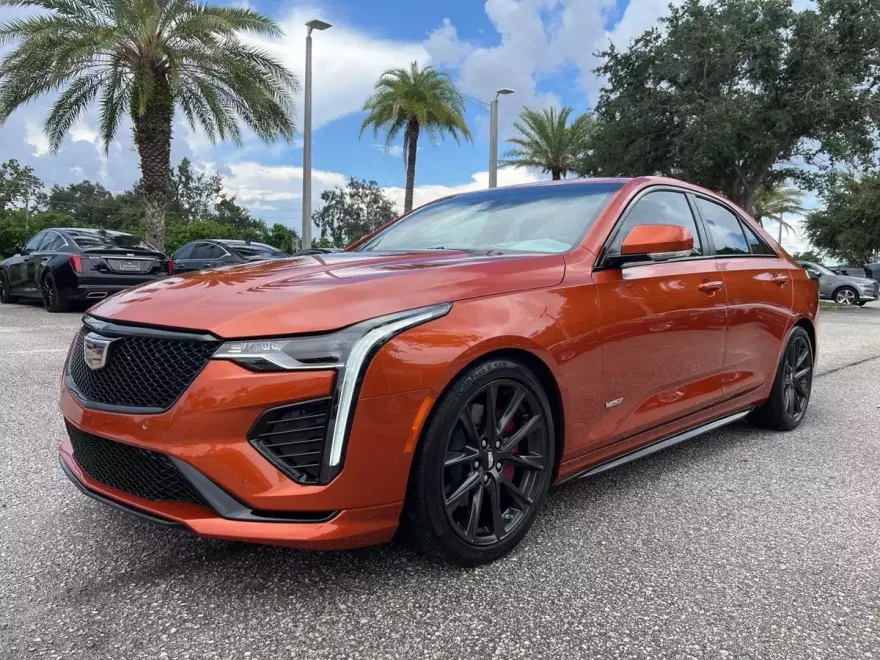 2023 Cadillac CT4 photo 1