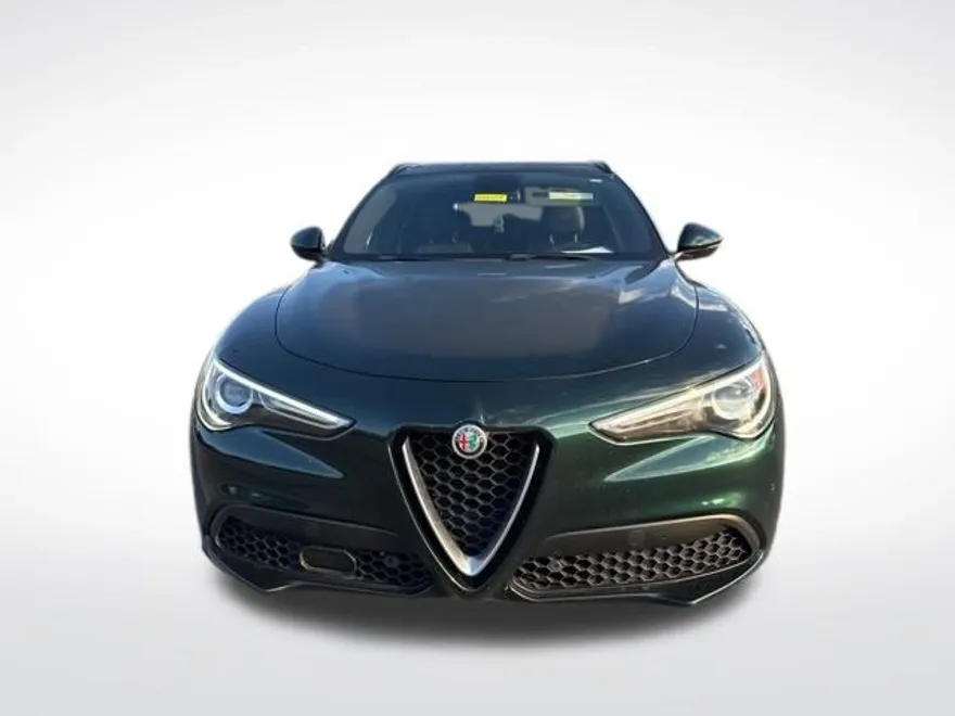 2018 Alfa Romeo Stelvio Ti photo 1