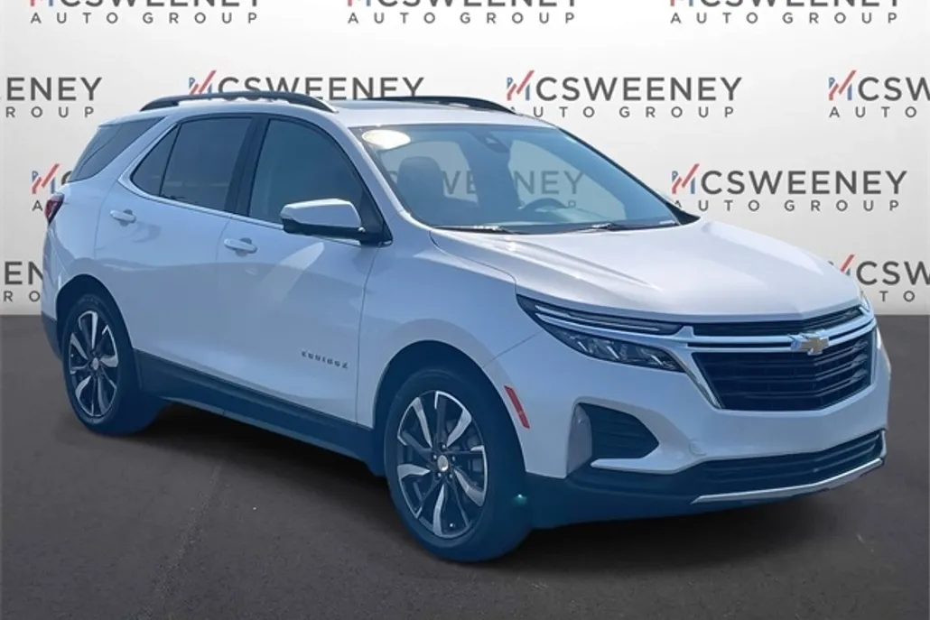 2022 Chevrolet Equinox LT photo 1