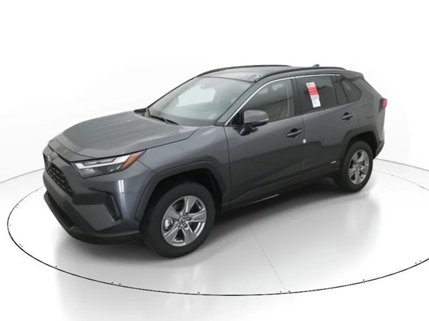 2025 Toyota RAV4 Hybrid LE photo 1