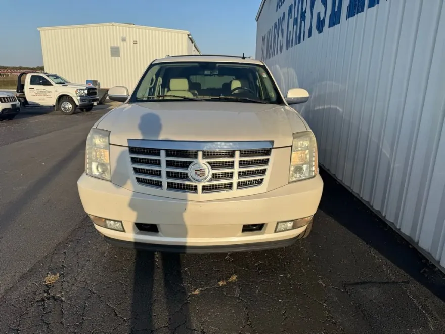 2007 Cadillac Escalade ESV Base photo 1