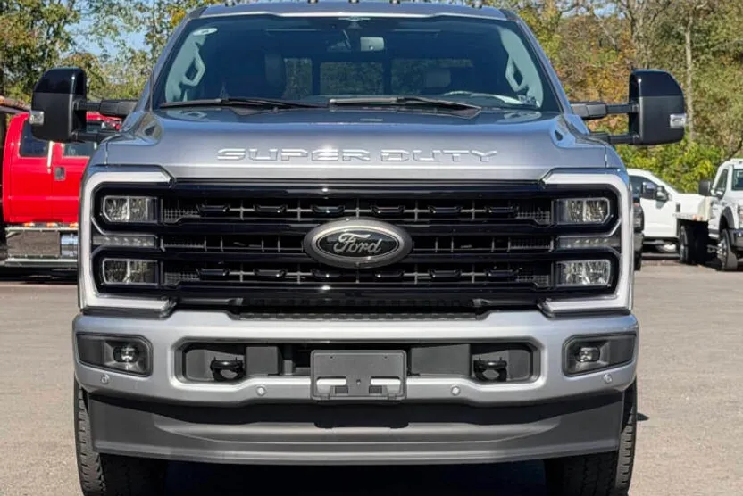2023 Ford F-250 Lariat photo 1