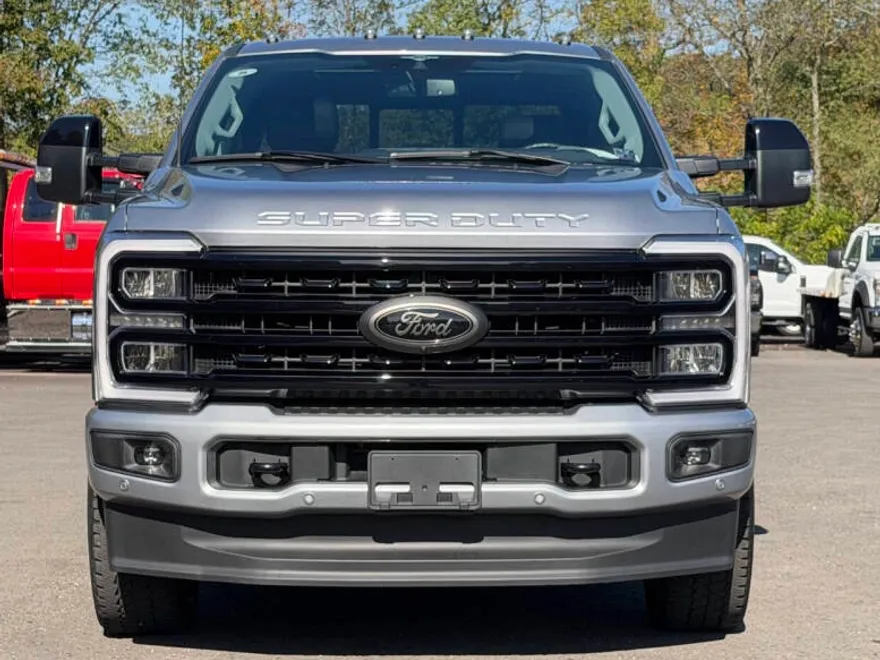 2023 Ford F-250 Lariat photo 1