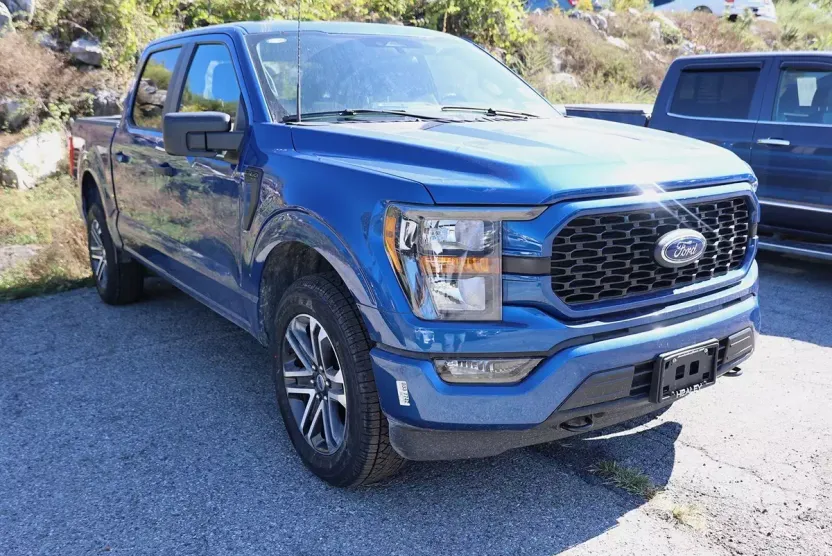 2023 Ford F-150 XL photo 1
