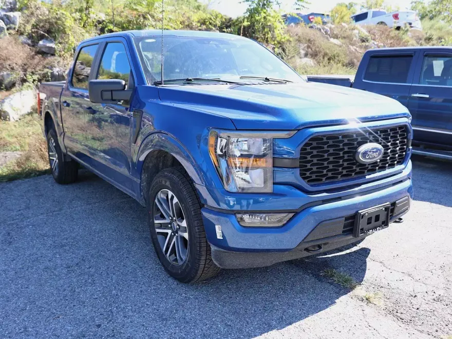 2023 Ford F-150 XL photo 1