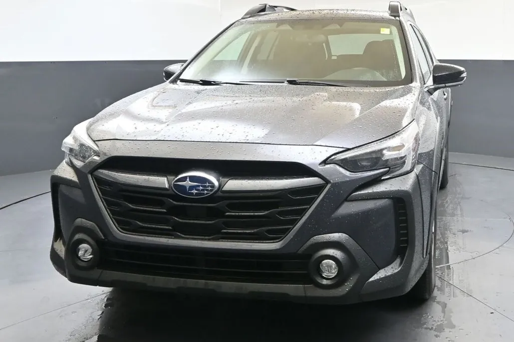 2023 Subaru Outback Premium photo 1