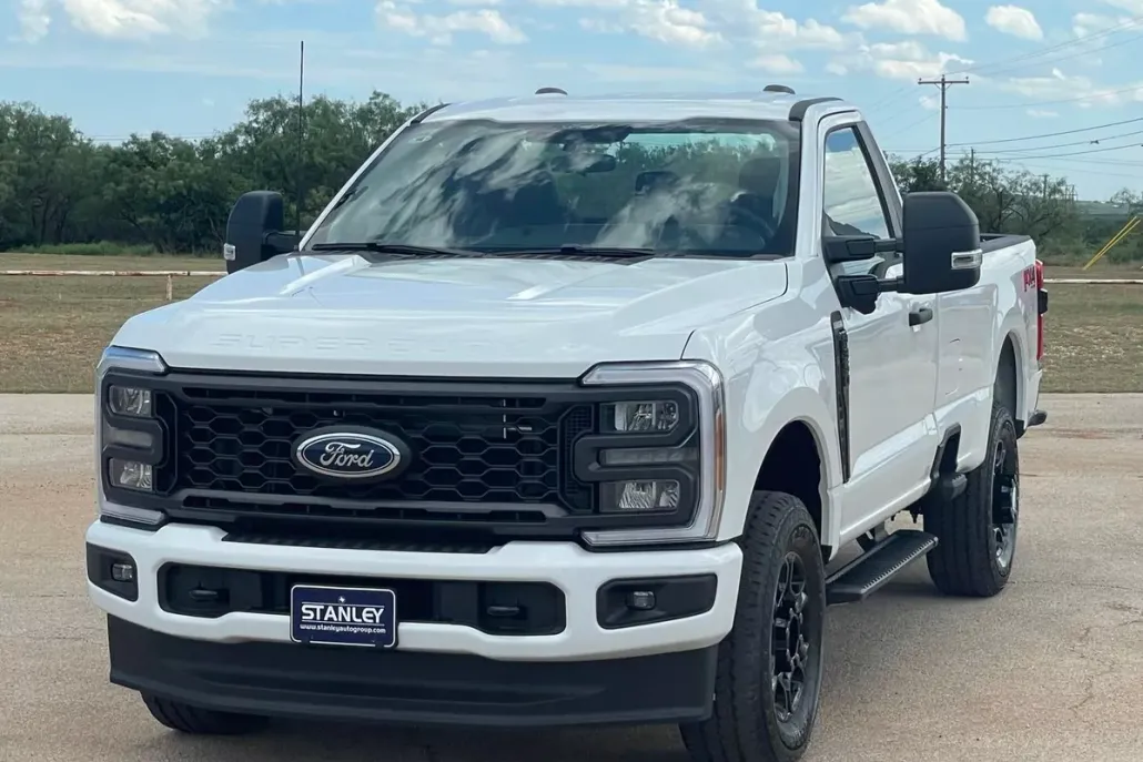 2025 Ford F-350 XL photo 1