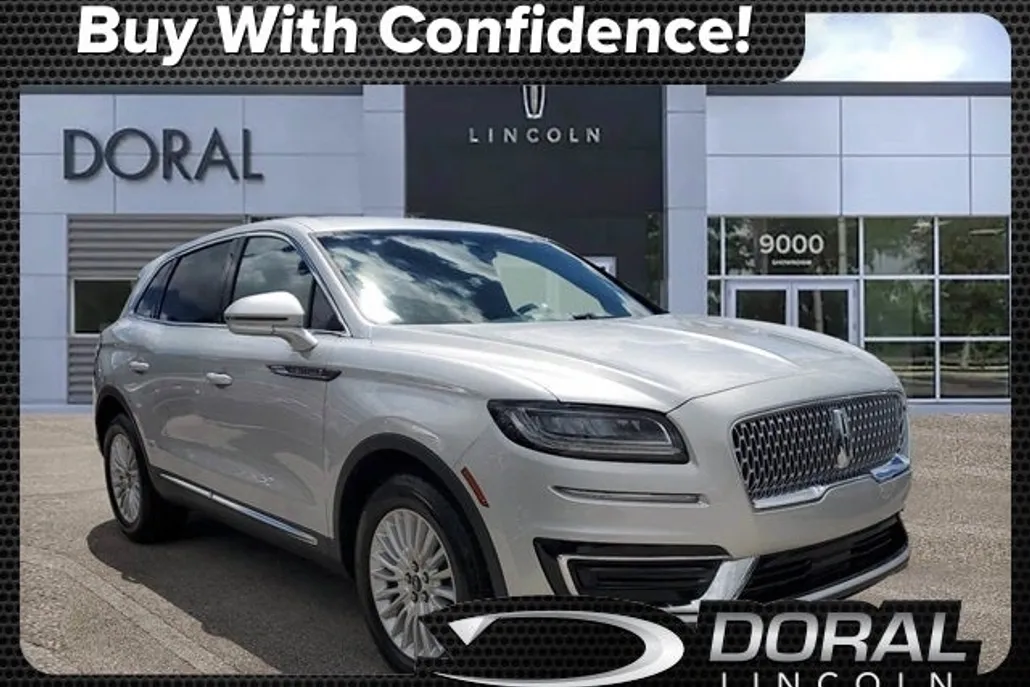 2019 Lincoln Nautilus Standard photo 1