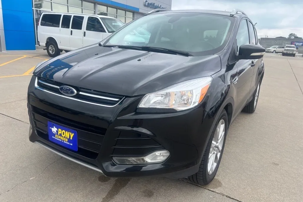 2015 Ford Escape Titanium photo 1