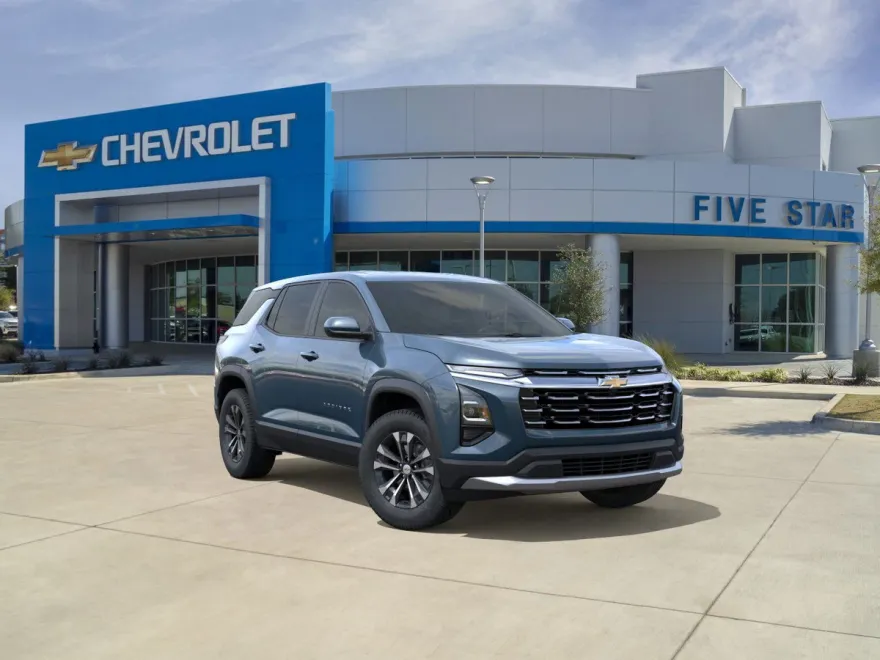 2026 Chevrolet Equinox LT photo 1