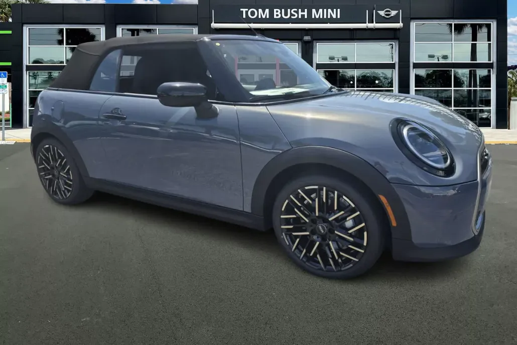 2025 Mini Cooper S Iconic photo 1