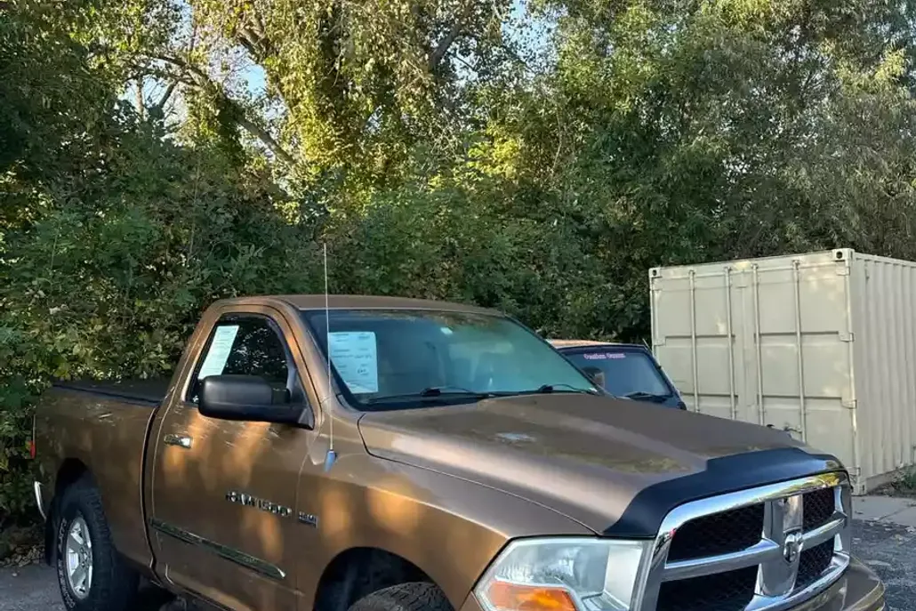 2012 Ram 1500 SLT photo 1
