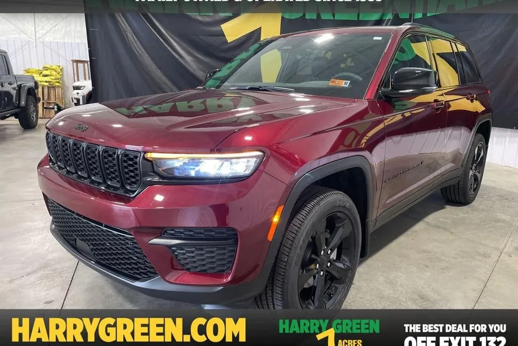 2025 Jeep Grand Cherokee Altitude photo 1