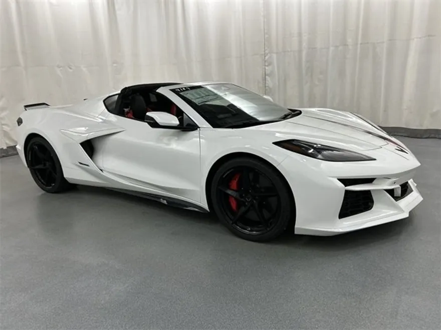 2025 Chevrolet Corvette E-Ray 2LZ photo 1