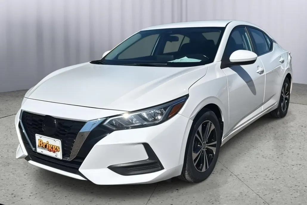 2022 Nissan Sentra SV photo 1