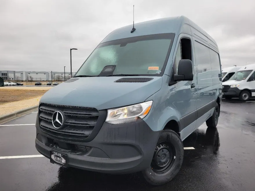 2025 Mercedes Benz Sprinter 2500 photo 1