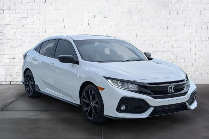 2018 Honda Civic Sport Hatchback photo 1