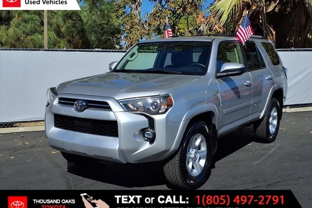 2023 Toyota 4Runner SR5 photo 1