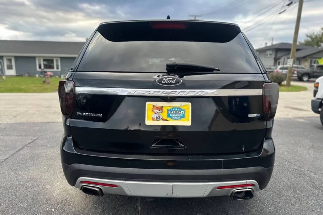2016 Ford Explorer Platinum photo 1