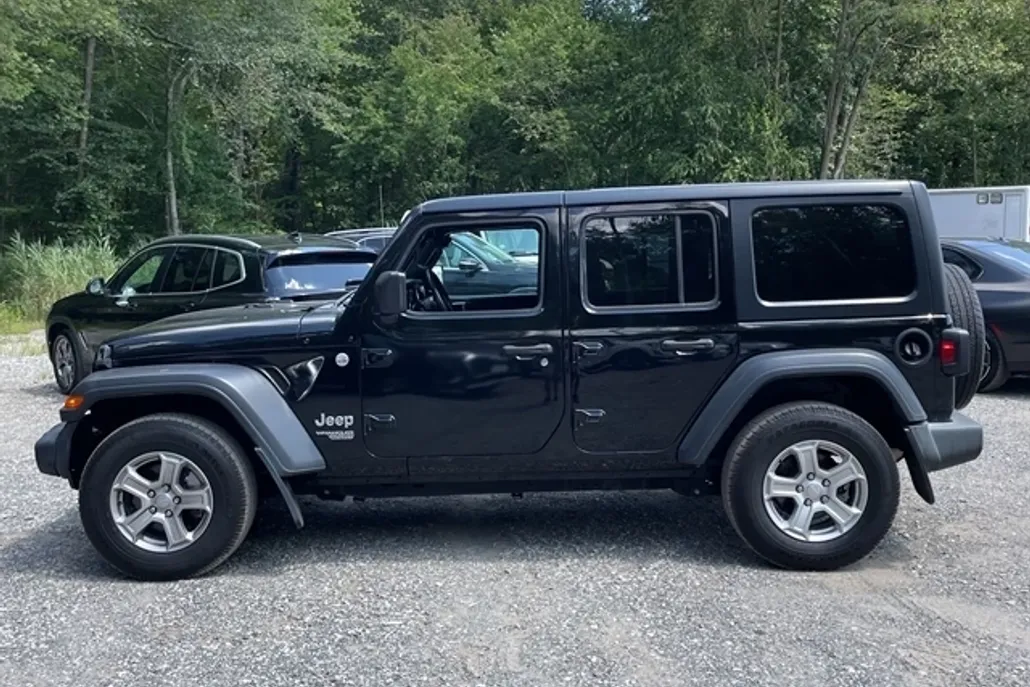 2018 Jeep Wrangler Unlimited Sport S photo 1