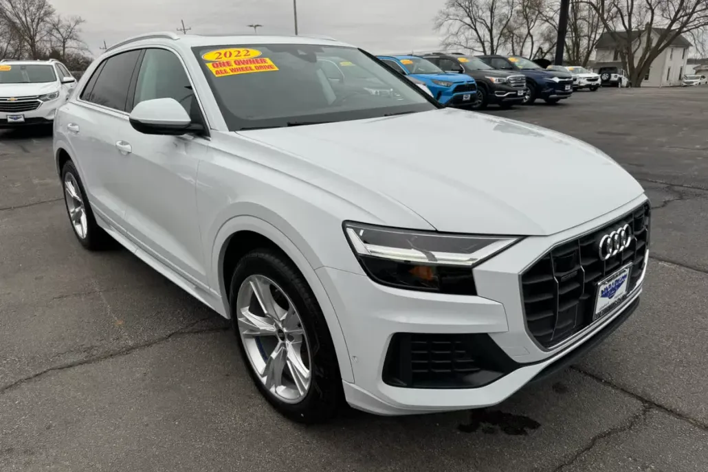 2022 Audi Q8 Premium Plus photo 1