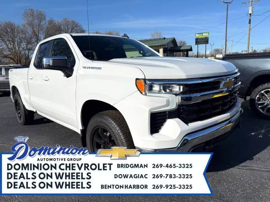 2022 Chevrolet Silverado 1500 LT photo 1