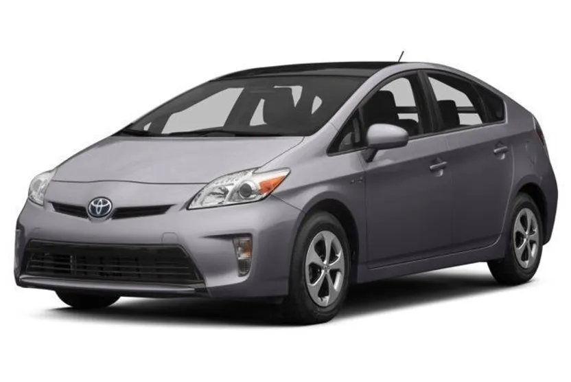 2013 Toyota Prius Four photo 1