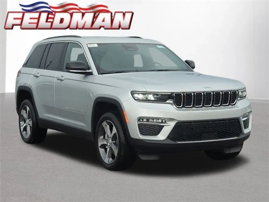 2024 Jeep Grand Cherokee Limited photo 1