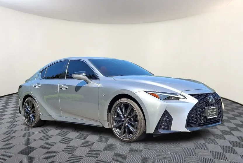 2022 Lexus IS 350 F SPORT photo 1