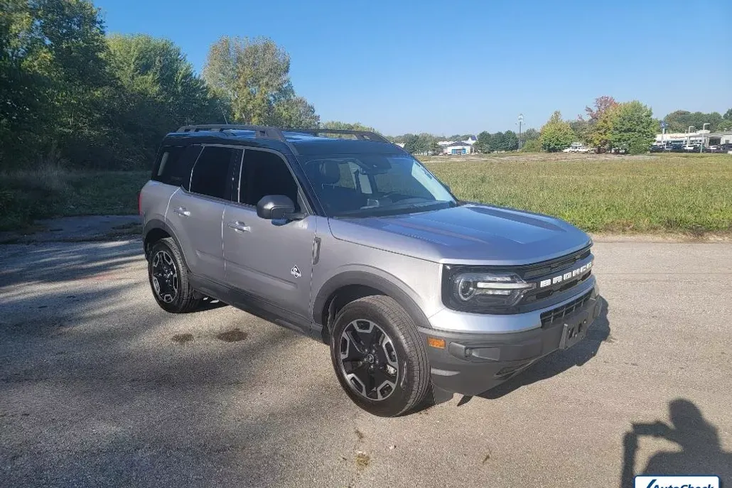 2023 Ford Bronco Outer Banks photo 1
