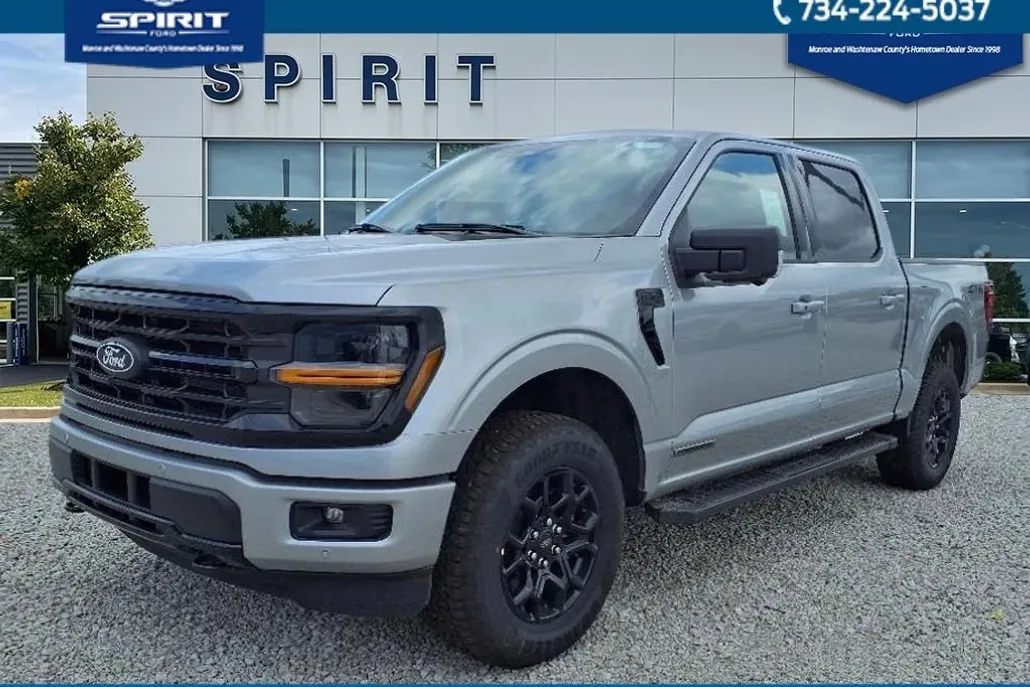2025 Ford F-150 XLT photo 1