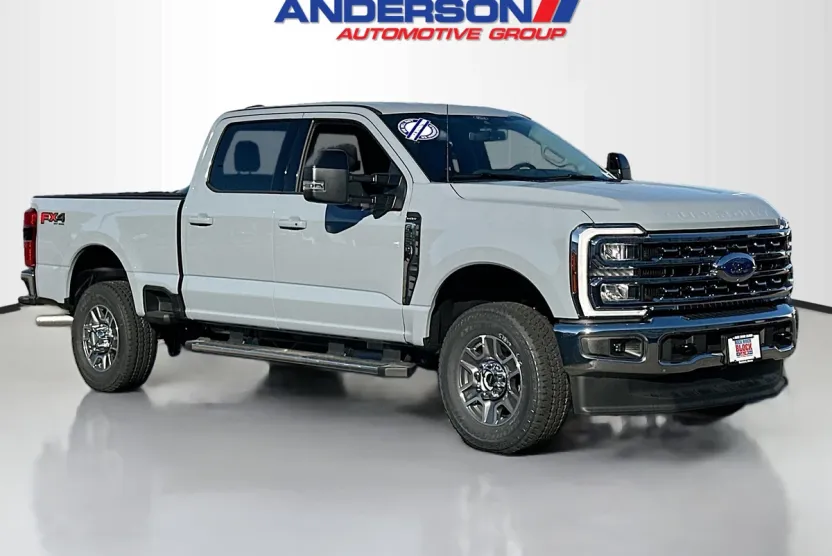 2026 Ford F-350 Lariat photo 1